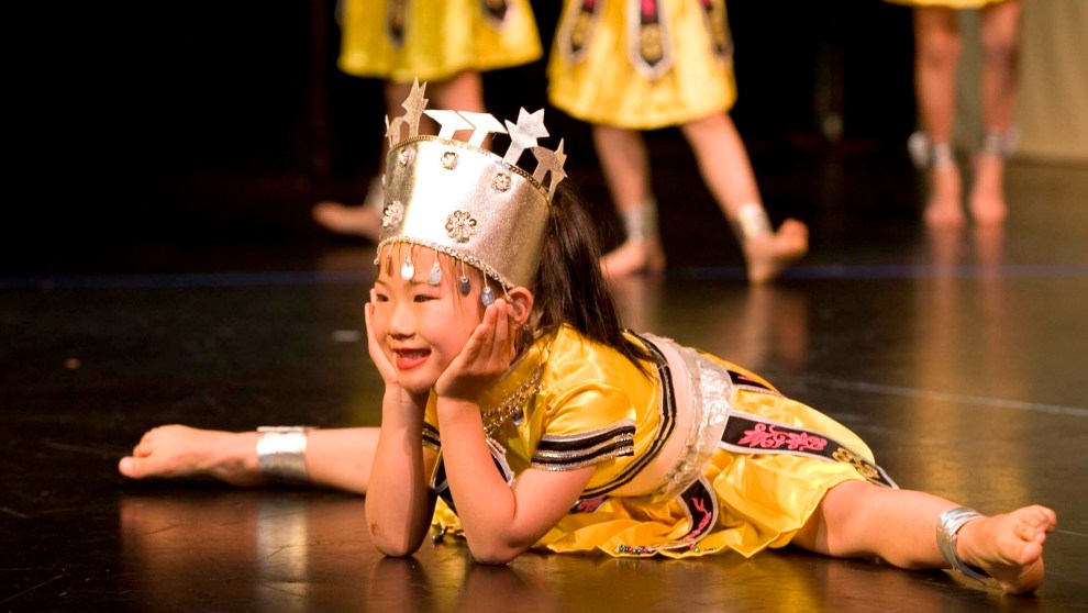 Miao Ethnicity Dance from the 2009 Gala Performance